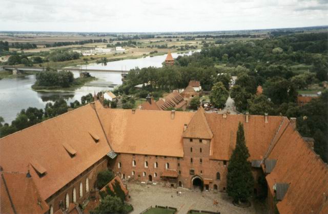 Malbork - Widok z wiey na Zamek redni